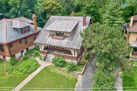 677 Riddle Rd, Cincinnati, OH 45220 photo 4