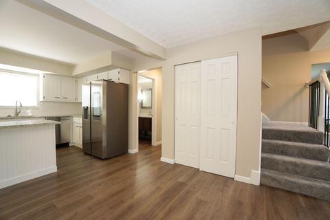 979 Springbrook Dr, Cincinnati, OH 45224 photo 14