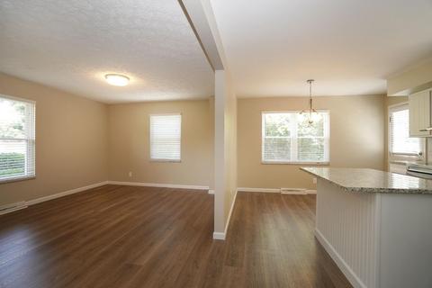 979 Springbrook Dr, Cincinnati, OH 45224 photo 9