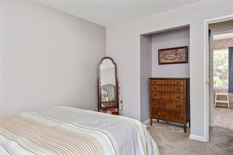 9696 Crestbrook Dr, Cincinnati, OH 45231 photo 19