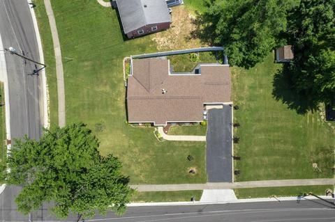 9696 Crestbrook Dr, Cincinnati, OH 45231 photo 3
