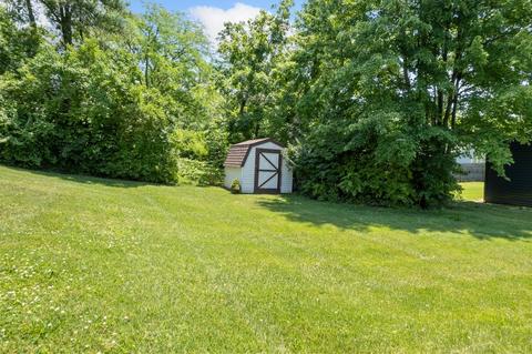 9696 Crestbrook Dr, Cincinnati, OH 45231 photo 4