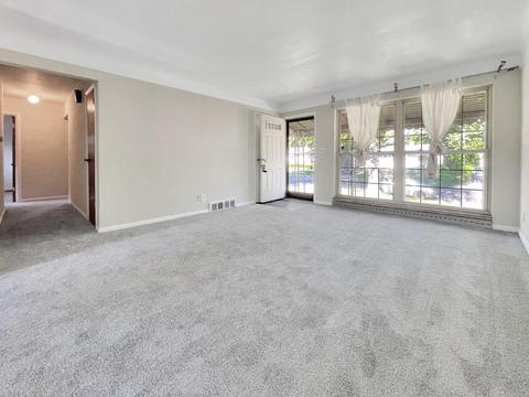 8678 Mockingbird Ln, Cincinnati, OH 45231 photo 4
