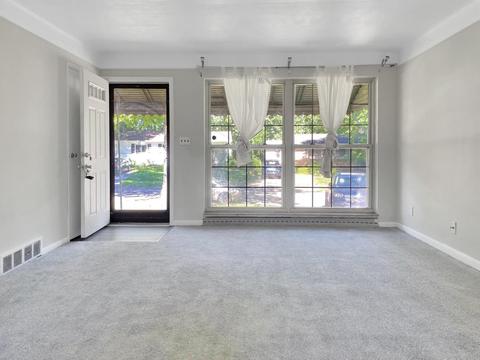 8678 Mockingbird Ln, Cincinnati, OH 45231 photo 2