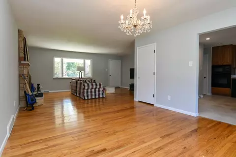 3921 Springoak Dr, Cincinnati, OH 45248 photo 9