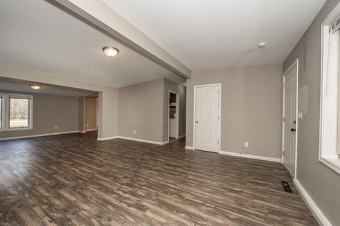9084 Arrowhead Ct, Cincinnati, OH 45231 photo 2