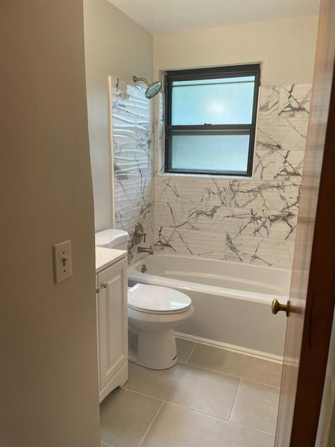 1058 Hempstead Dr, Cincinnati, OH 45231 photo 4