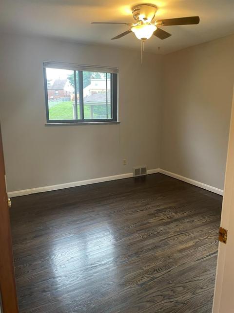 1058 Hempstead Dr, Cincinnati, OH 45231 photo 7