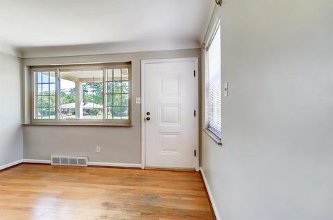 9435 Long Ln, Cincinnati, OH 45231 photo 4