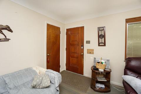 5461 Fox Rd, Cincinnati, OH 45239 photo 3
