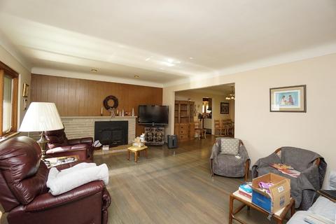 5461 Fox Rd, Cincinnati, OH 45239 photo 4