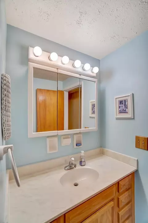 689 Clough Pike, Cincinnati, OH 45245 photo 23