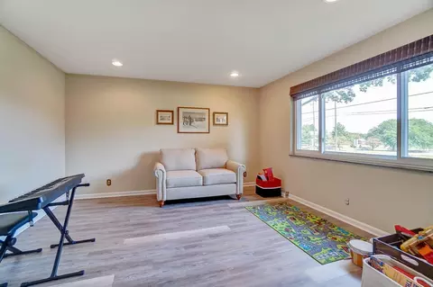 689 Clough Pike, Cincinnati, OH 45245 photo 9