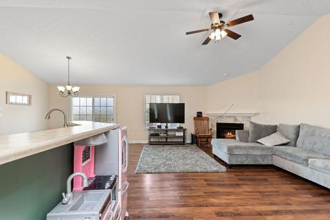 116 Winterberry Rd, Mount Orab, OH 45154 photo 2