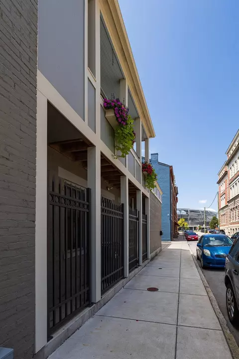 1517 Elm St #B, Cincinnati, OH 45202 photo 3