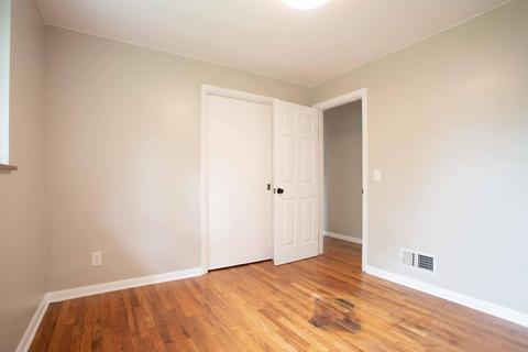 997 Hollytree Dr, Cincinnati, OH 45231 photo 21
