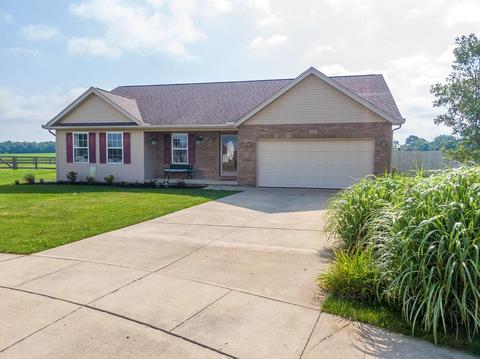 313 Mackenzie Ct, Blanchester, OH 45107 photo 2