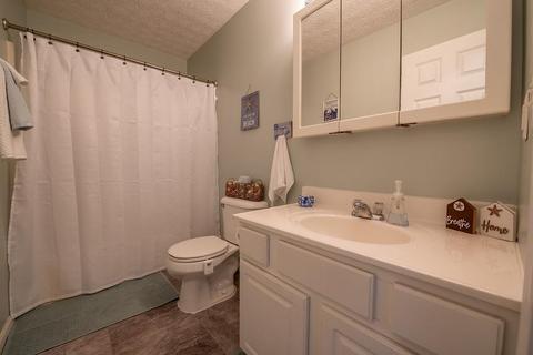 313 Mackenzie Ct, Blanchester, OH 45107 photo 25