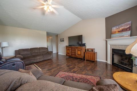 313 Mackenzie Ct, Blanchester, OH 45107 photo 10