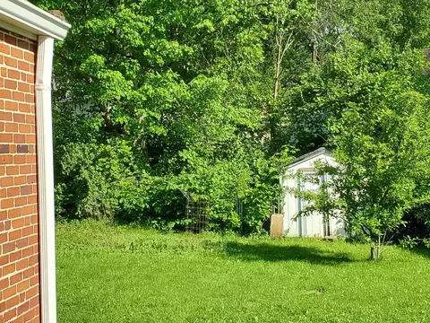 15 Damon Rd, Greenhills, OH 45218 photo 13