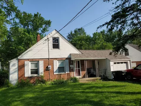 15 Damon Rd, Greenhills, OH 45218 photo 1
