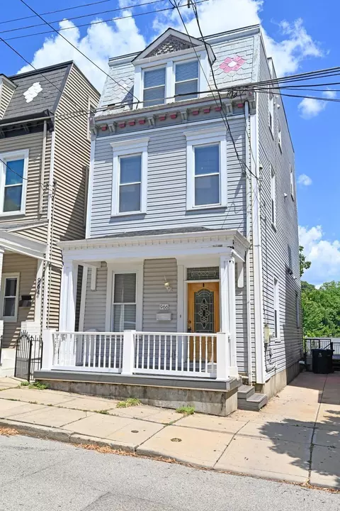 966 Hatch St, Cincinnati, OH 45202 photo 2