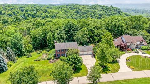 7465 Deer Run Ln, Cincinnati, OH 45233 photo 2