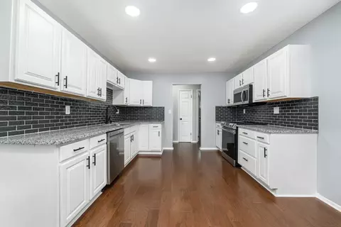2464 Mars Ct, Cincinnati, OH 45231 photo 8