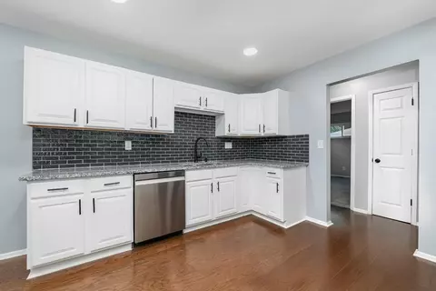 2464 Mars Ct, Cincinnati, OH 45231 photo 9