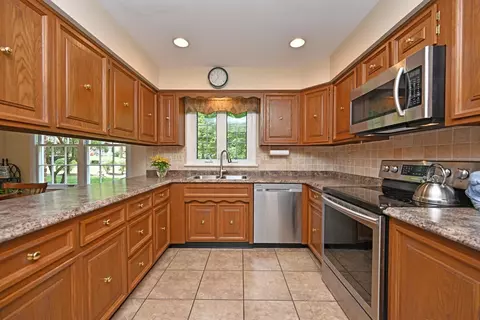 2911 Saddleback Dr, Cincinnati, OH 45244 photo 11