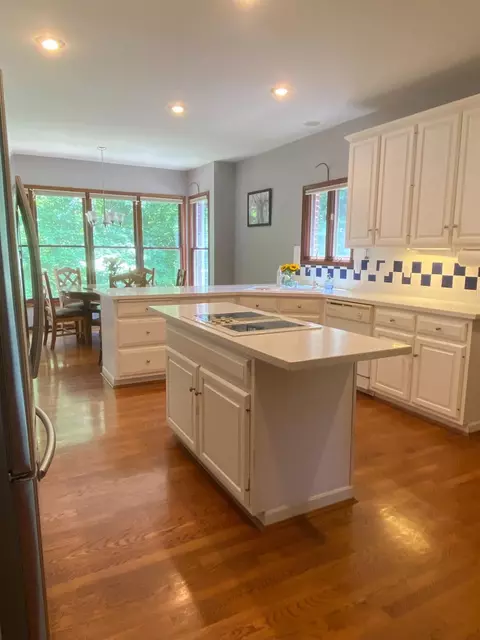 848 Castlebay Dr, Cincinnati, OH 45245 photo 5