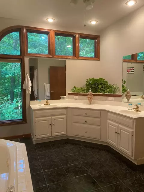 848 Castlebay Dr, Cincinnati, OH 45245 photo 14