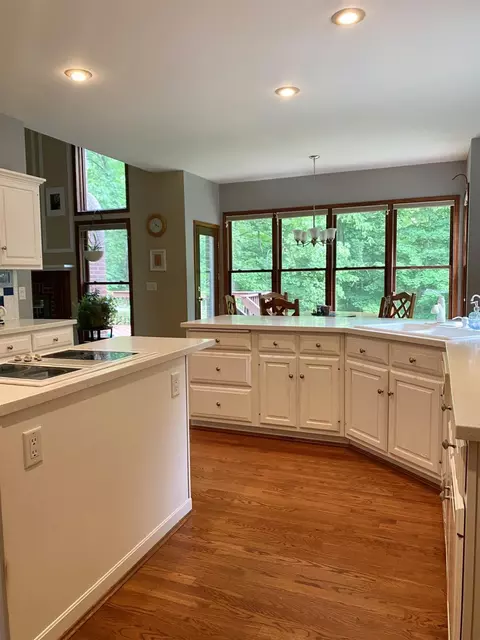 848 Castlebay Dr, Cincinnati, OH 45245 photo 8