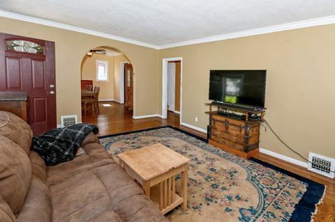 1619 Flora Ave, Cincinnati, OH 45231 photo 4
