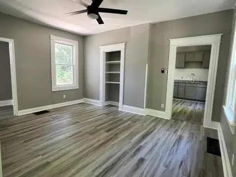 5921 Kenneth Ave, Cincinnati, OH 45224 photo 4
