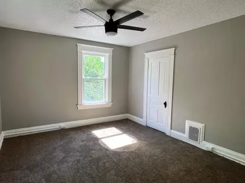 5921 Kenneth Ave, Cincinnati, OH 45224 photo 11