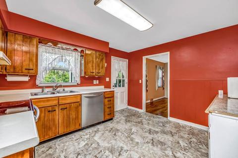 2050 Adams Rd, Cincinnati, OH 45231 photo 14