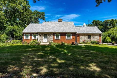2050 Adams Rd, Cincinnati, OH 45231 photo 1