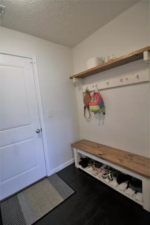 102 Koehler Dr, Monroe, OH 45050 photo 9