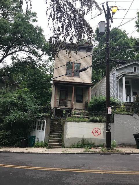 2899 Marshall Ave, Cincinnati, OH 45220 photo 4