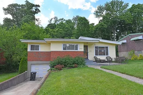 6065 Capri Dr, Cincinnati, OH 45224 photo 2