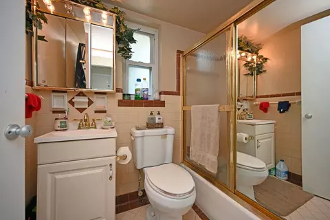 6065 Capri Dr, Cincinnati, OH 45224 photo 8