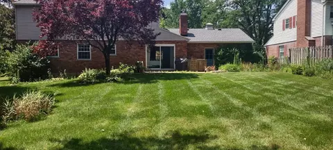 9564 Leebrook Dr, Cincinnati, OH 45231 photo 2