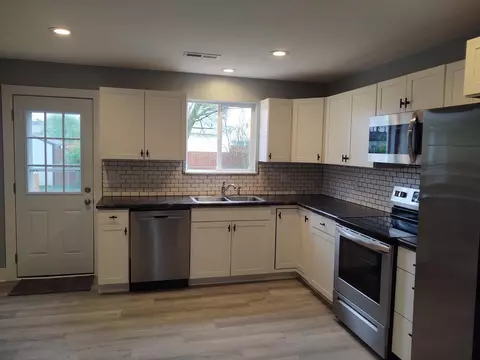 509 Cherry St, Blanchester, OH 45107 photo 6