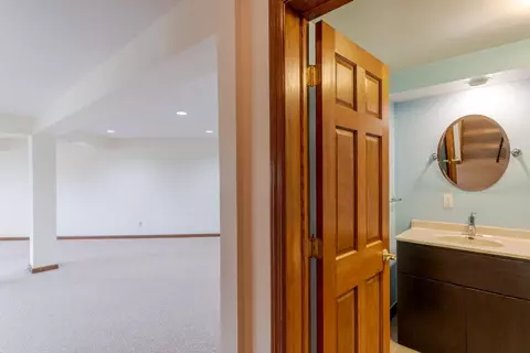 9849 Chimney Sweep Ln, Blue Ash, OH 45241 photo 28