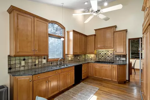 9849 Chimney Sweep Ln, Blue Ash, OH 45241 photo 12