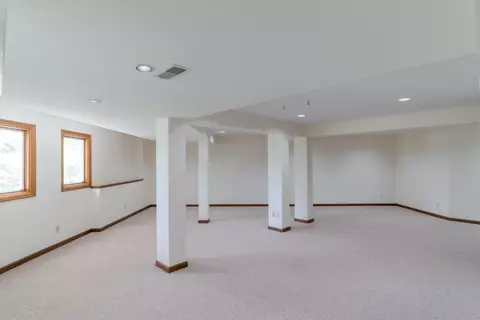 9849 Chimney Sweep Ln, Blue Ash, OH 45241 photo 32