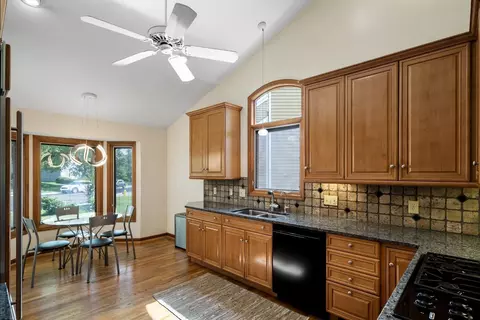 9849 Chimney Sweep Ln, Blue Ash, OH 45241 photo 10