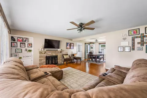 154 Britton Ln, Monroe, OH 45050 photo 4