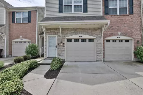 953 Crossing Pointe, Cincinnati, OH 45231 photo 2